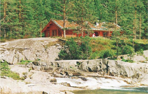 Stunning Home In Dølemo With House Sea View